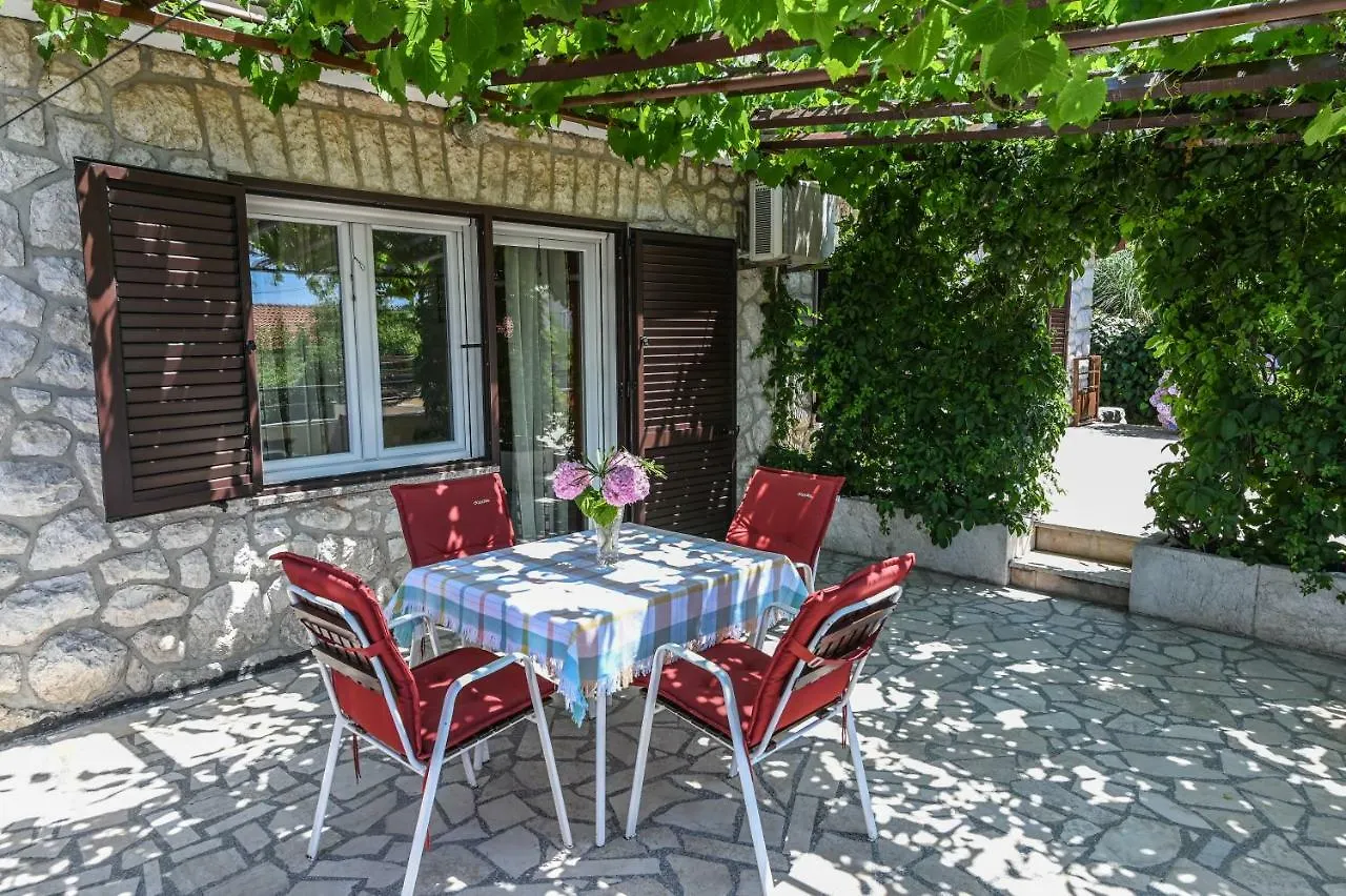 Apartment Lara Mali Lošinj 0*,