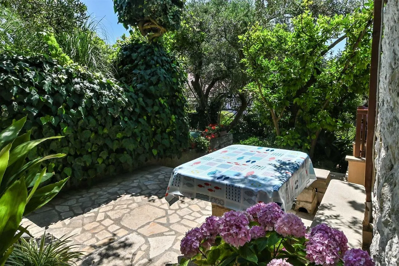 Apartment Lara Mali Lošinj